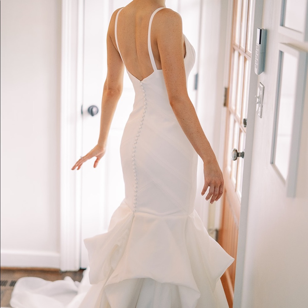 Carol Hannah Wedding Dress - Picture 5 of 13